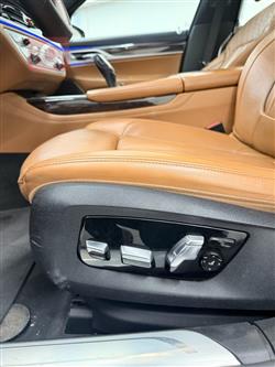 بي ام دبليو الفئة 7